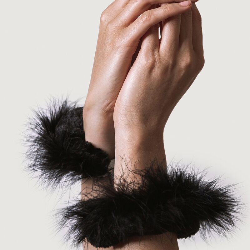 ADRIEN LASTIC - MENOTTES EN MÉTAL AVEC PLUMES NOIRES