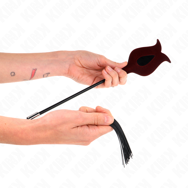 KINK - FOUET À POMPON EN SILICONE EN FORME DE ROSE DE 45 CM