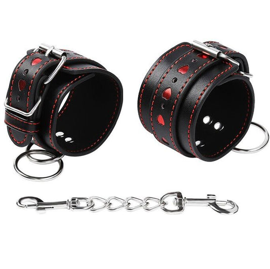OHMAMA FETISH - HEART-INLAID HANDCUFFS