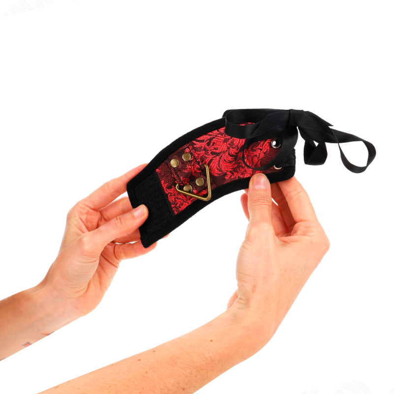 KINK - RED-BLACK SCANDAL DESIGN WRISTBANDS WITH BOW DETAIL 24.5 CM X 6.5 CM