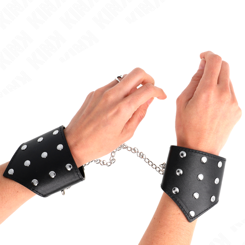 KINK - BLACK POINTED STYLE WRISTBANDS WITH ADJUSTABLE CHAIN ​​17-23 CM X 8.5 CM